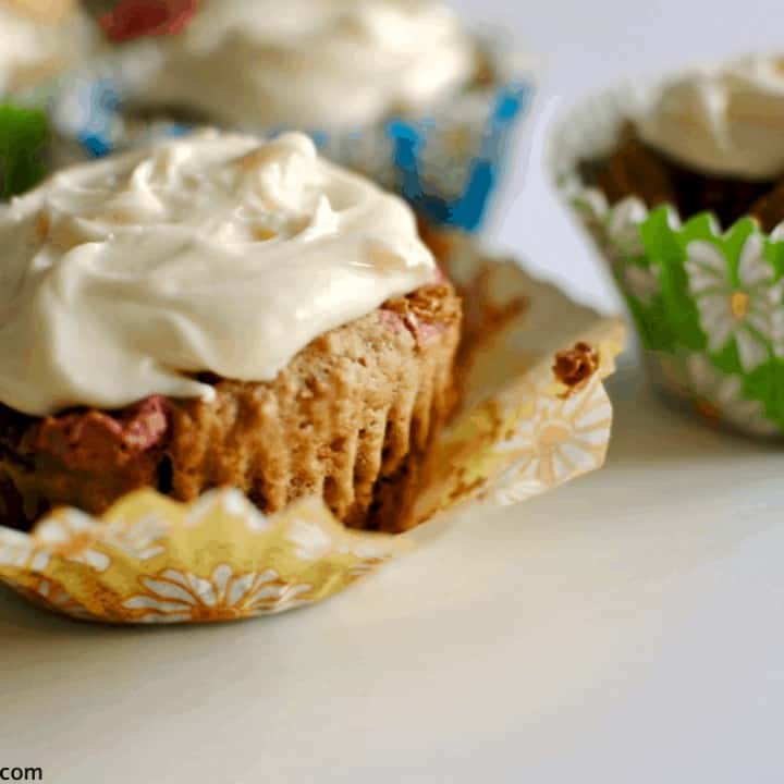 Crumbly Chocolate M&M Cookie Cupcakes