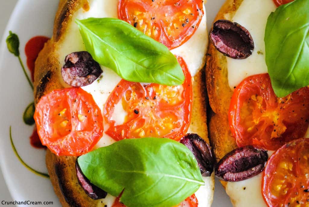 Italian Toast with Tomatoes & Basil Crunch & Cream