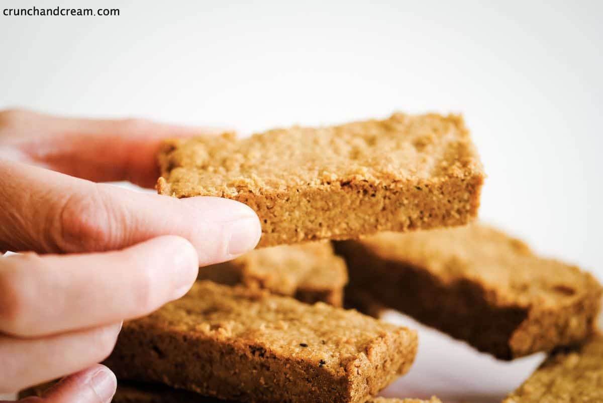 Spiced Shortbread Cookies: Almost Too Pretty to Eat